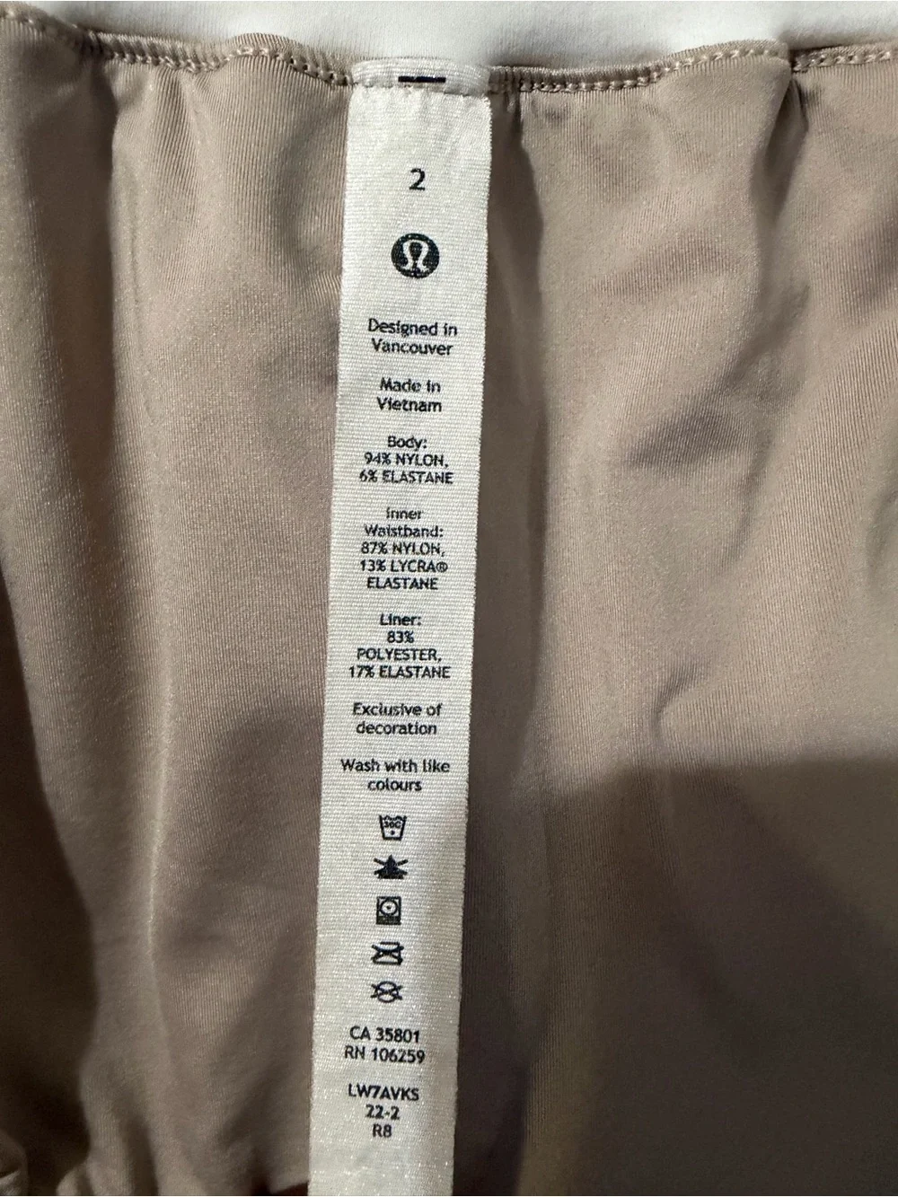lululemon athletica White Women's Athletic Shorts with Elastic Waist Size 2